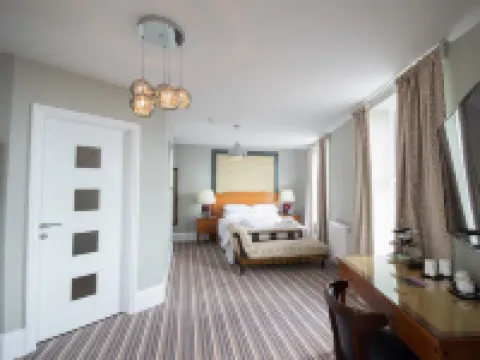 The Wayfarer Rooms