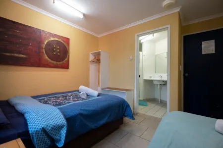 1770 Beachside Backpacker Отели рядом с достопримечательностью «Lady Musgrave Island»