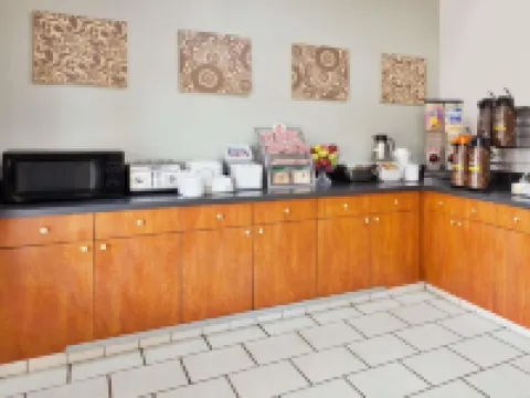 Super 8 by Wyndham Ft. Oglethorpe GA/Chatt TN Area Hotels in Catoosa County