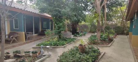 คิวโซนบูทีคเฮาส์