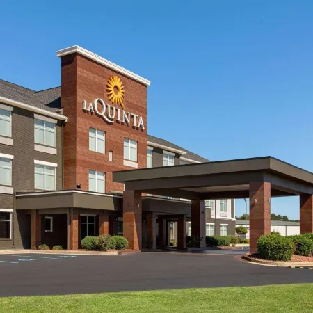 La Quinta Inn & Suites by Wyndham Oxford - Anniston