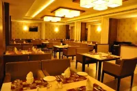 Green Hopper Hotels & Resorts Pvt Ltd Hotels near Ganapathiyar Kovil Temple