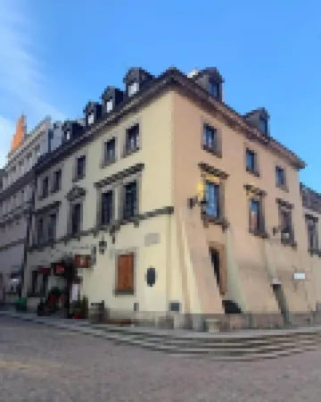 城堡旅館 鄰近瑪麗·居里博物館的酒店