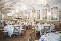 Ravenwood Hall Hotel - Alojamientos