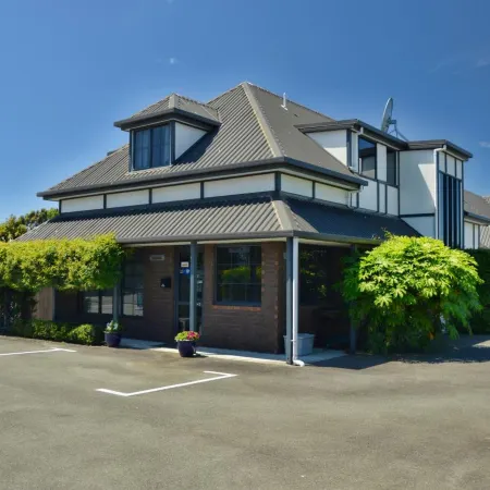 Aston Court Motel