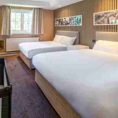 Airport Inn Manchester Rooms