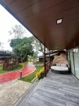 Costa Azalea Crusoe Cabins - parking