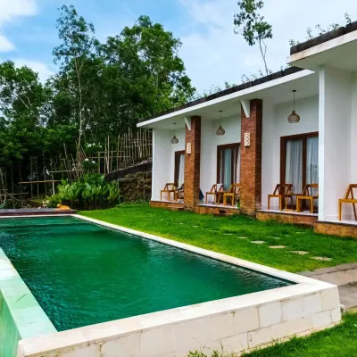 أنكالا ألواتو Hotels near شاطئ سولوبان أولواتو