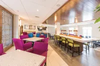 Holiday Inn Express CHARLESTON US HWY 17 & I-526 by IHG - breakfast