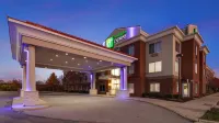 Holiday Inn Express & Suites Detroit - Farmington Hills