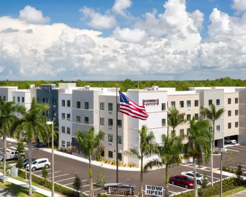 Staybridge Suites NAPLES - MARCO ISLAND by IHG Hotele w: Collier County