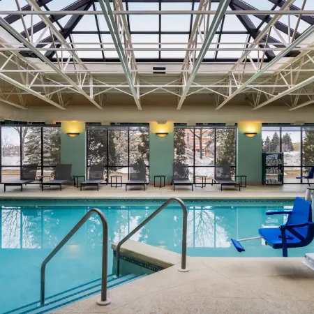 La Quinta Inn & Suites by Wyndham Madison American Center