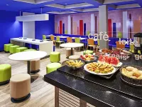 ibis budget Curitiba Centro - breakfast