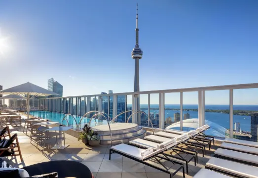 The 10 Best Luxury Hotels in Toronto for a Dream Stay