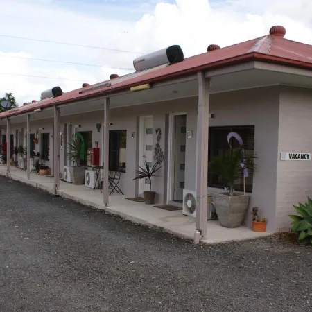 Riverside Motel