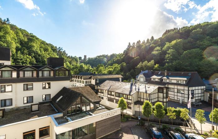 Hotel Zugbrücke Grenzau Gmbh