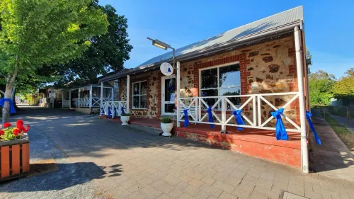 Amble at Hahndorf Hotels in Macclesfield