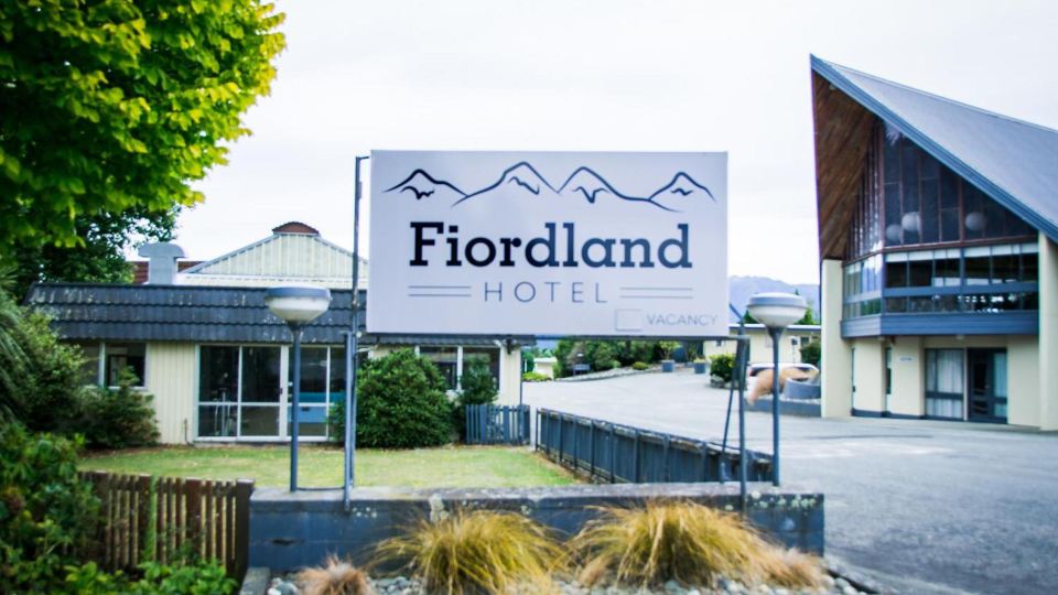 Fiordland Hotel