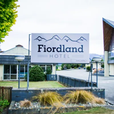 Fiordland Hotel Hotels near Kepler Track