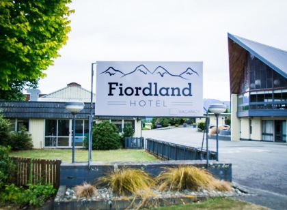 Fiordland Hotel
