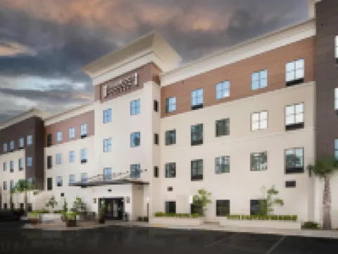 สเตย์บริดจ์ สวีทส์ ซัมเมอร์วิลล์ บาย IHG โรงแรมในซัมเมอร์วิลล์