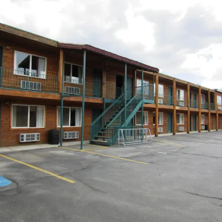 Yellowstone Country Inn