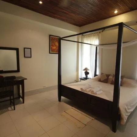Villa Thakhek