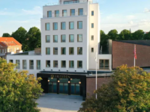 ฟรีทิเดน โฮเทลและคองเกรส โรงแรมในYstad