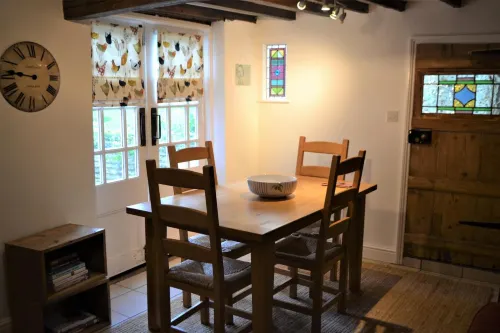 Appletree Cottages - Parking