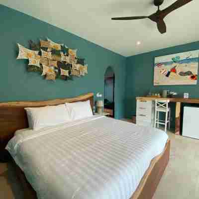 Le Petit Saint Tropez Rooms