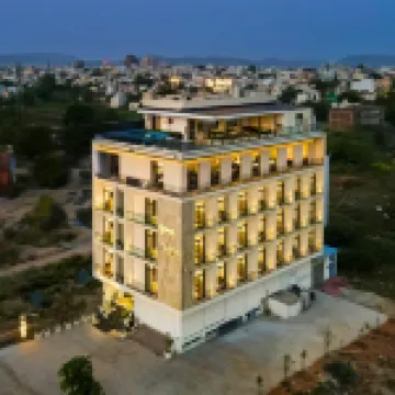7 Rays Hotel