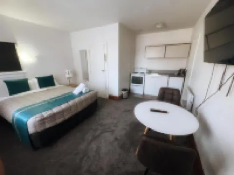 Champers Motor Inn Hotels in Lower Hutt