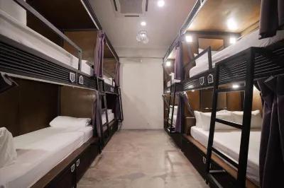 Sleep Here Hostel, Melaka  호텔