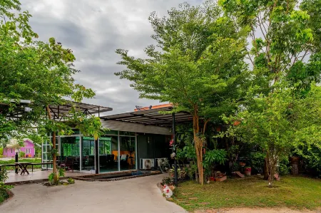 BanRai ChernMa Resort Отели в г. Так