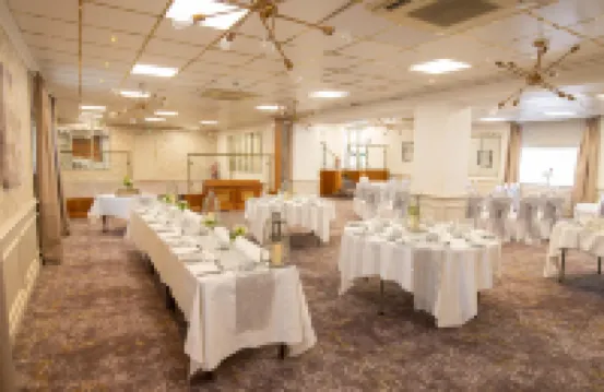 康帕斯酒店集團常春藤布什皇家酒店