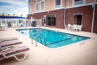 Sleep Inn & Suites - Pools