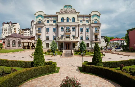 潘託斯廣場酒店