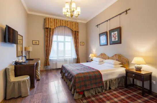 Lancaster Court Hotel