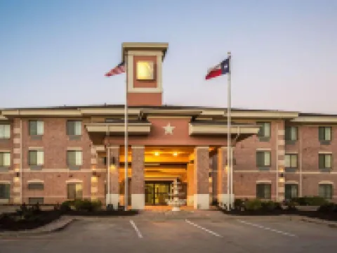 Sleep Inn & Suites Hewitt - South Waco Hotels in Hewitt