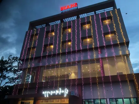 Hotel Shahi Executive Отели рядом с достопримечательностью «RTO Karad»