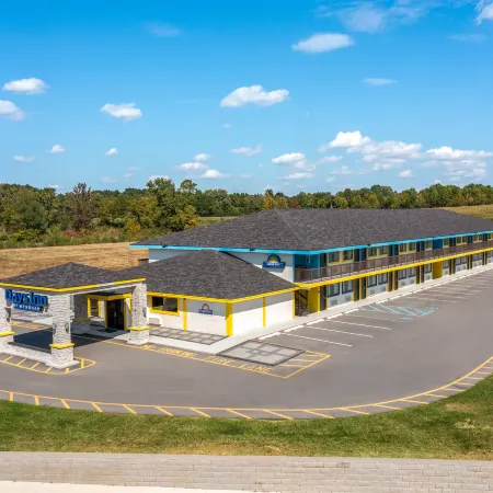 Days Inn by Wyndham Cloverdale Greencastle