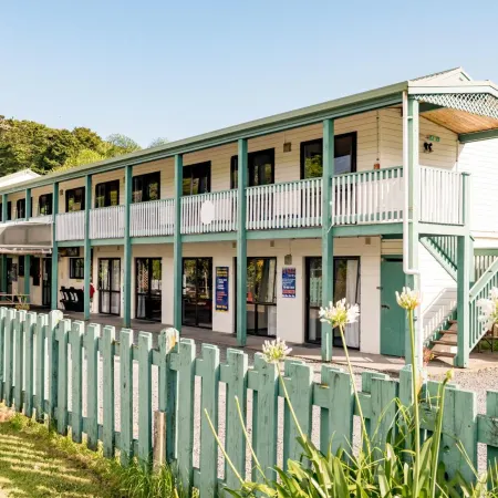 Bay of Islands Lodge