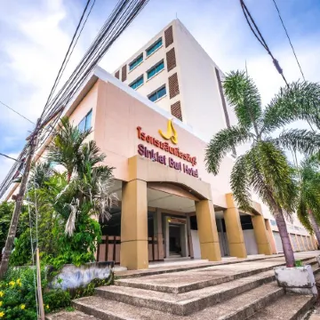 SinKiat Buri Hotel