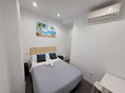 Ayz Frailes - Auto Check-in Property - Pensions