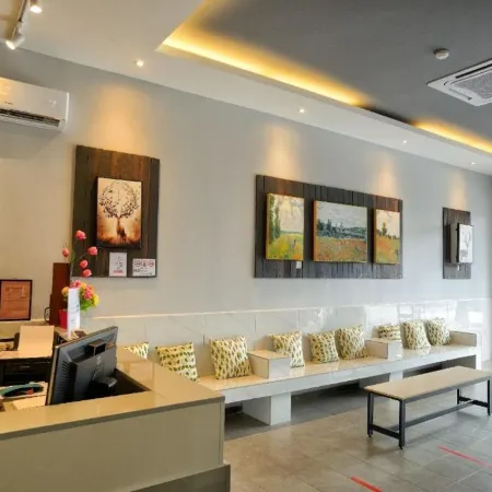 Reno Hotel Ipoh Отели рядом с достопримечательностью «Железнодорожная станция Ипох»