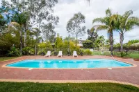 Sportslander Motor Inn - Uima-altaat