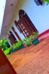 Chaya Villa Guest House - parking