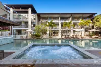 Santai Resort - Holiday Management - parking