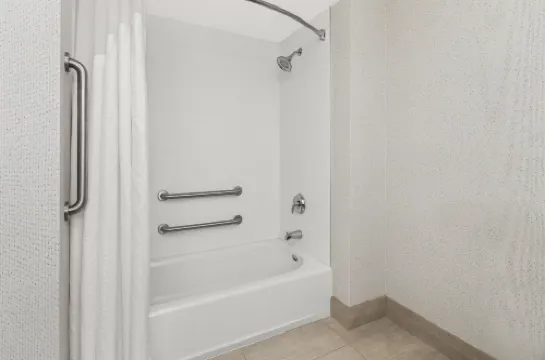 Holiday Inn Express & Suites SACRAMENTO AIRPORT NATOMAS by IHG Photos