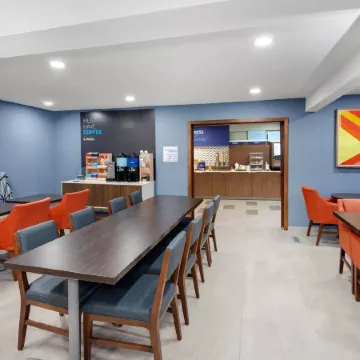 Holiday Inn Express & Suites PORT WASHINGTON by IHG